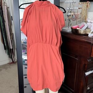Pretty Lavish NWT Cold Shoulder Sleeve Dress Size 4